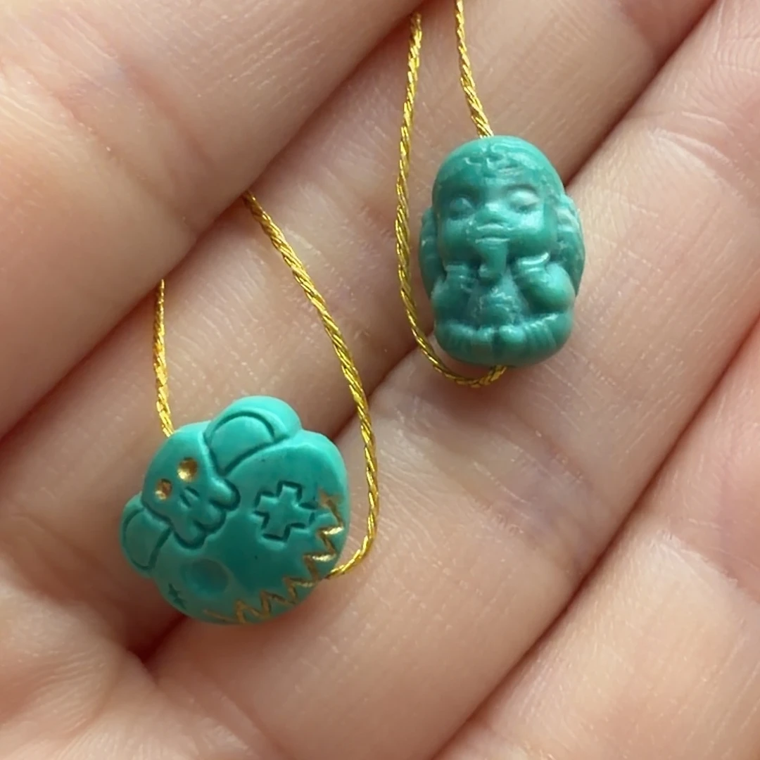 绿松石未镶嵌颈饰