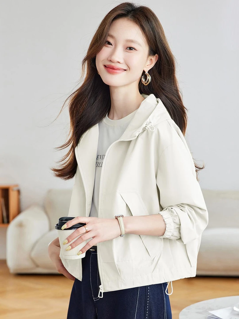外套女新款女士米白色连帽风衣短外套夹克休闲减龄超好看上衣