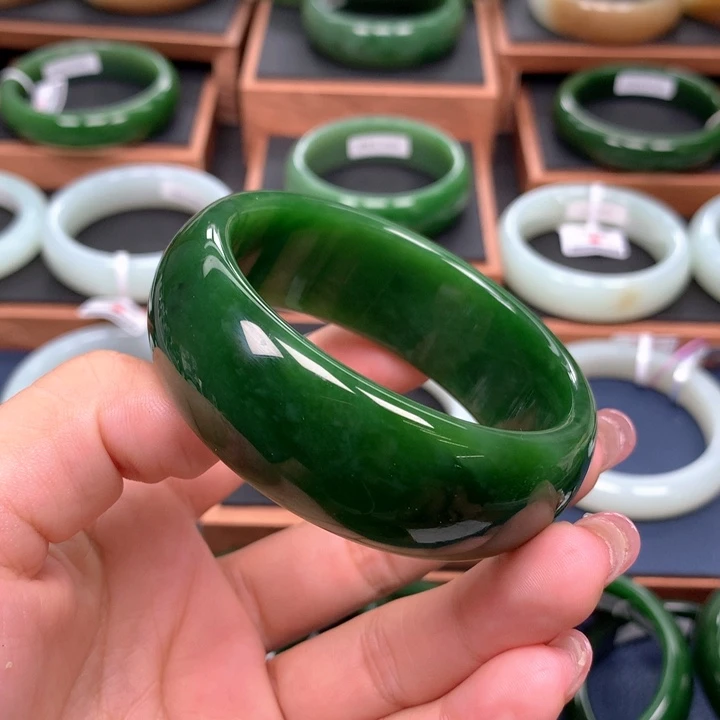 未镶嵌手镯和田玉（碧玉）