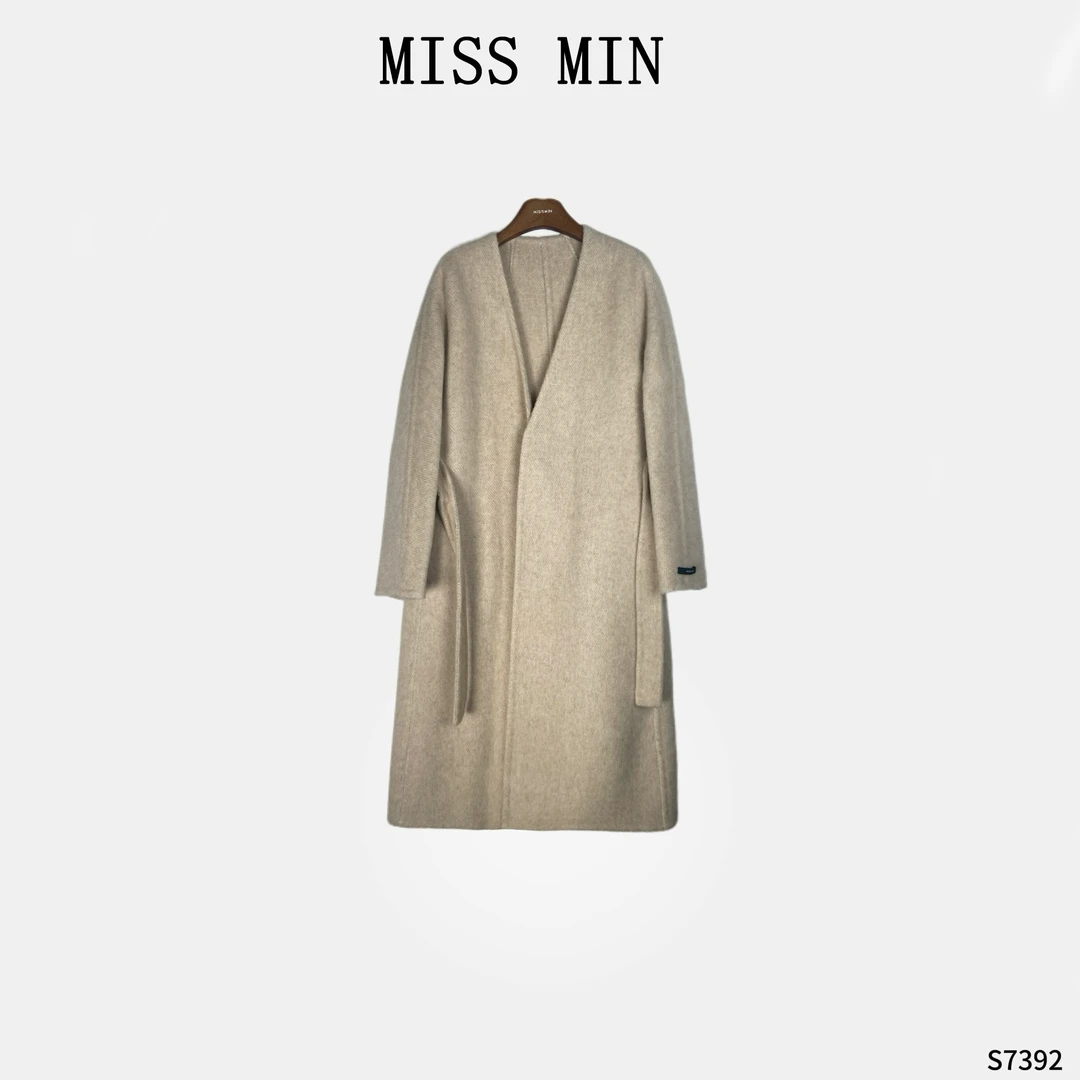 S7392  MISSMIN  反季韩版长款外套韩版时尚大方保暖大衣气质百搭