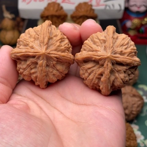 【闪购商品】把件文玩核桃45玉玺四棱
