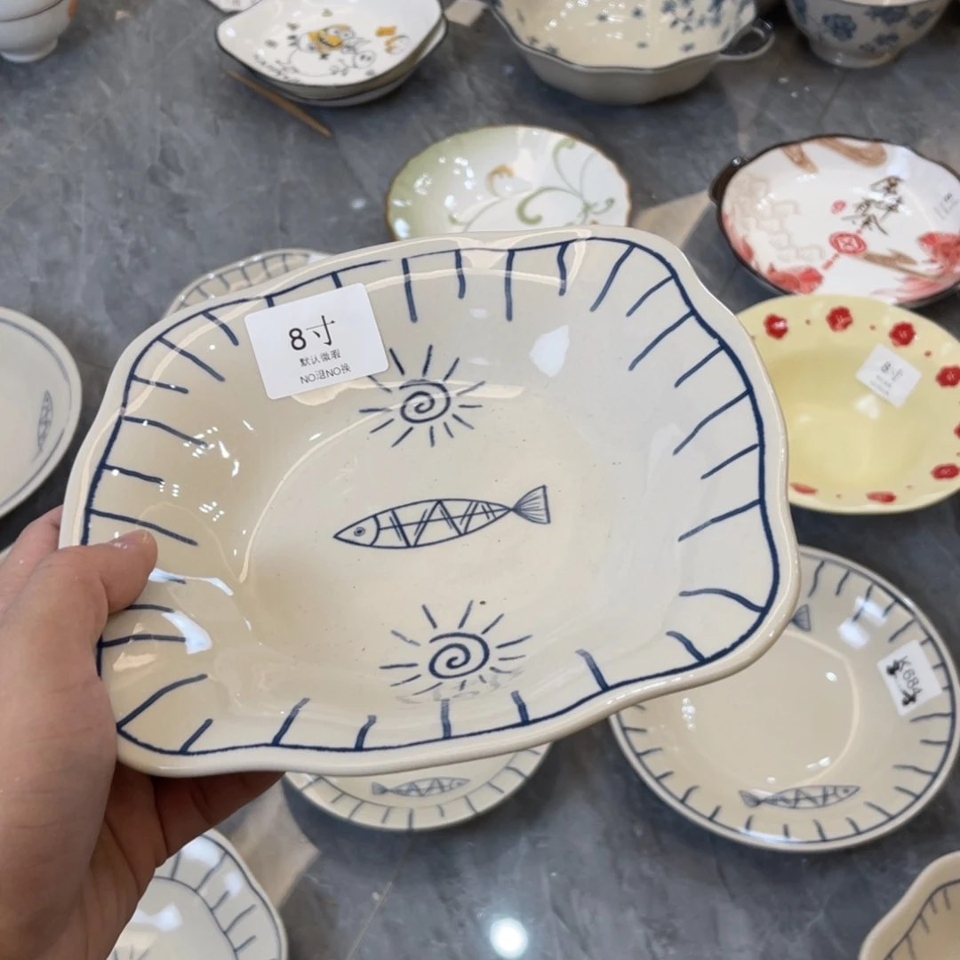 陶瓷微瑕餐具介意勿拍，满18飞！