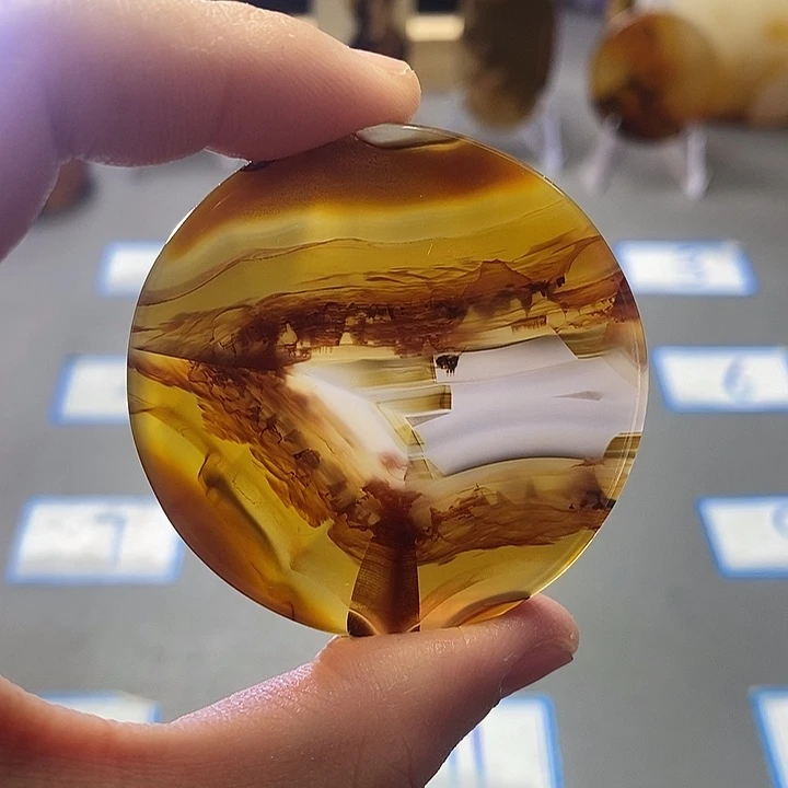 沙****玛瑙/玉髓未镶嵌珠宝半成品