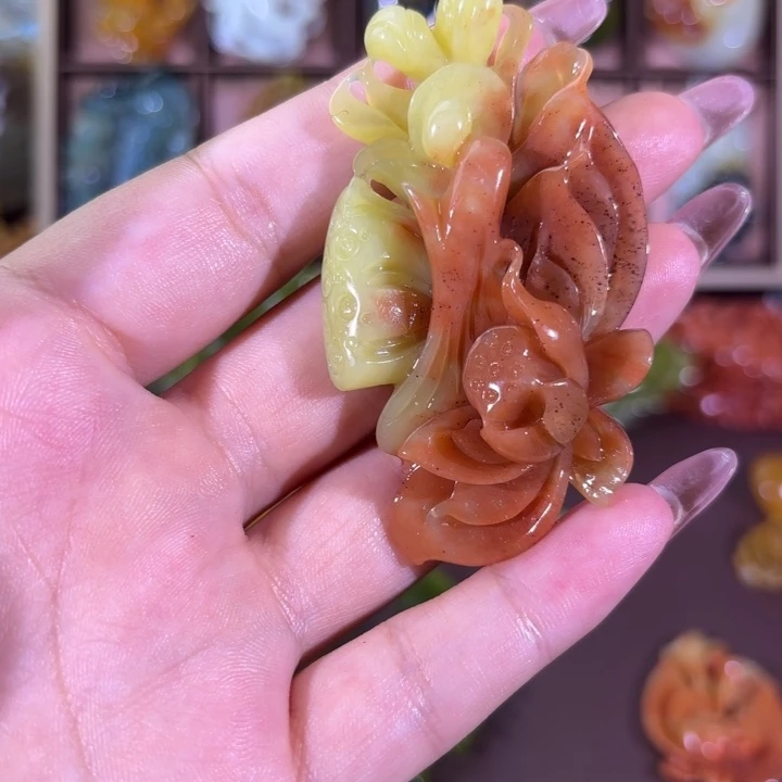 未镶嵌蛇纹石玉颈饰