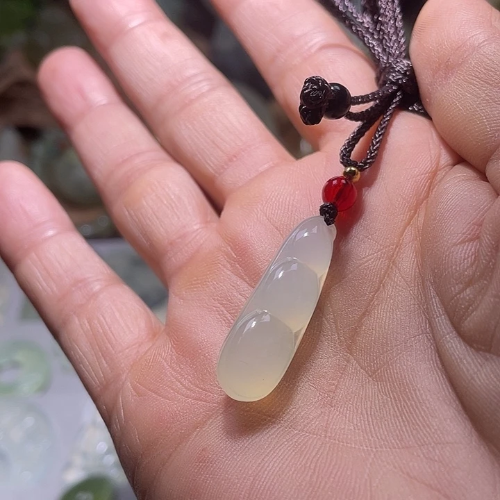蛇纹石玉未镶嵌珠宝奇石