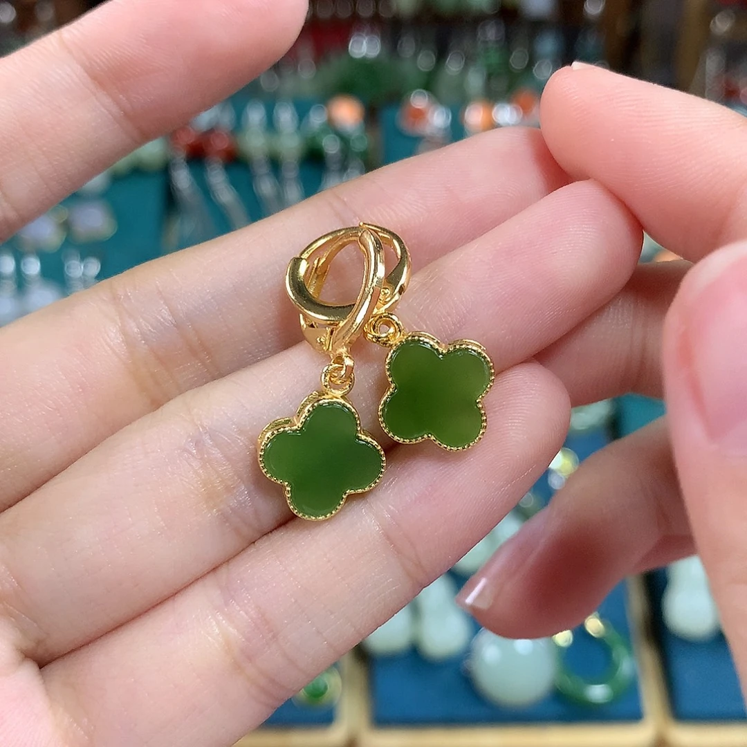 和田玉（碧玉）银S925镶嵌耳饰卡11左右