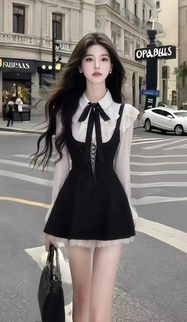 小个子早秋时尚氛围感穿搭黑白撞色长袖收腰别致设计感连衣裙女