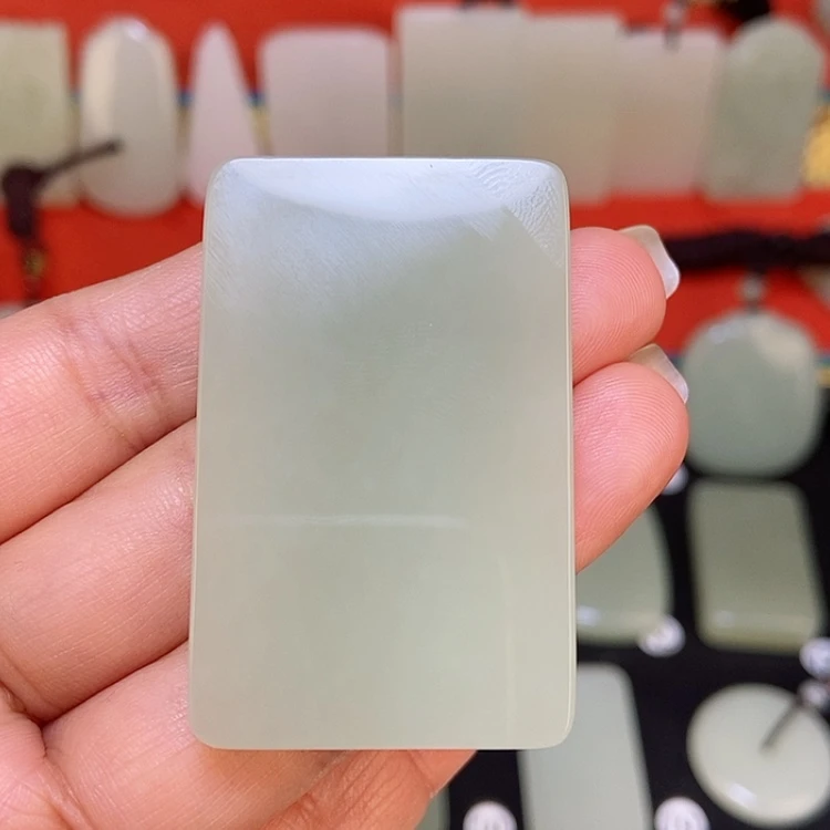 【闪购商品】颈饰未镶嵌和田玉