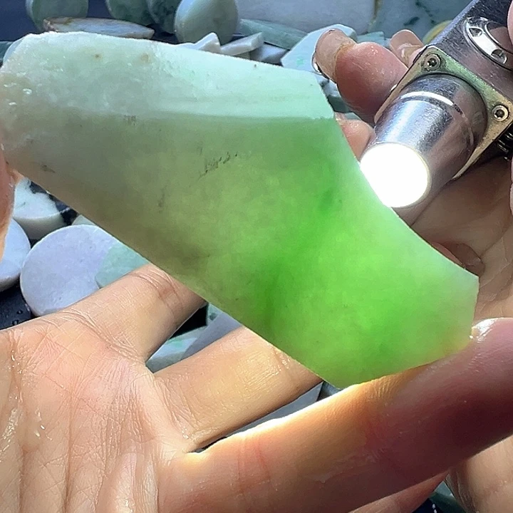 翡翠裸石冰绿翡翠58
