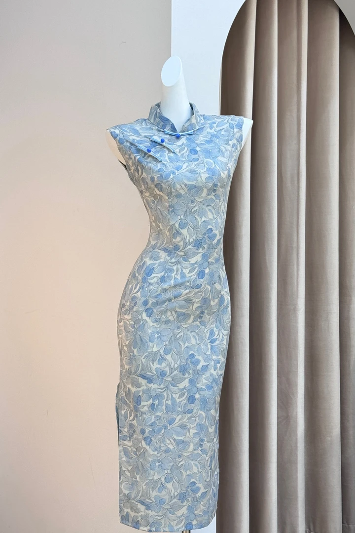 蓝色国风旗袍年轻款少女2025新款改良新中式书香气连衣裙夏季日常