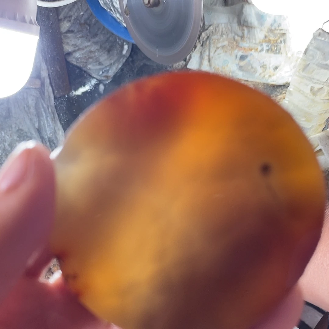 钦****定制玛瑙原石切割不退不换