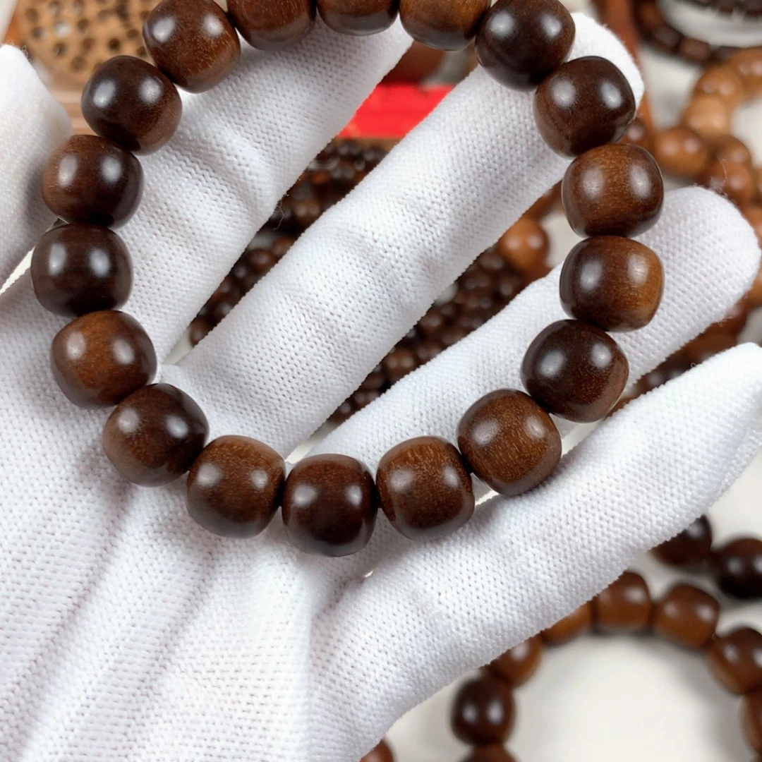 鳳***英木质类檀香木老山檀香檀香王1112.奶香