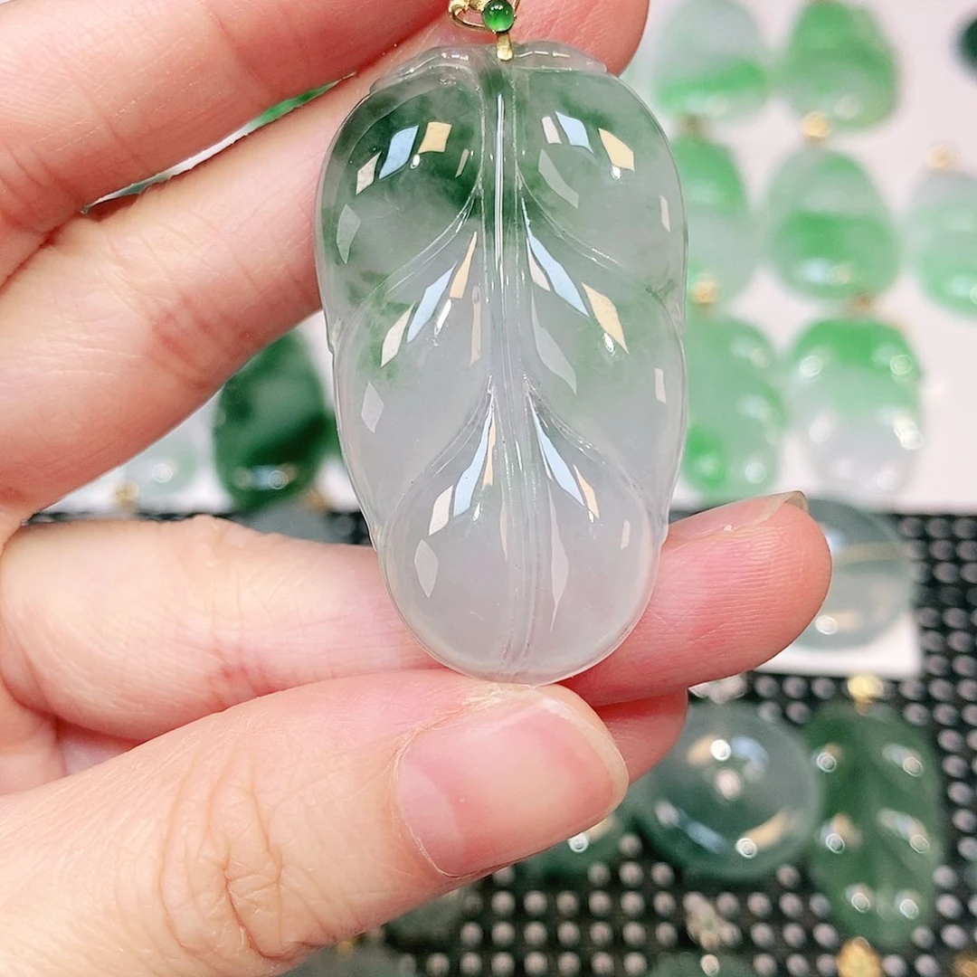 翡翠吊坠(不含链)18K金镶嵌