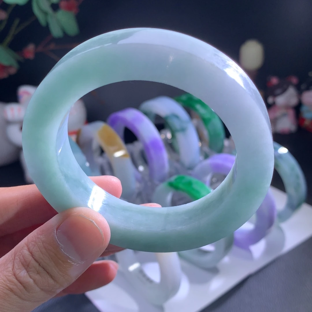 定制翡翠未镶嵌手镯