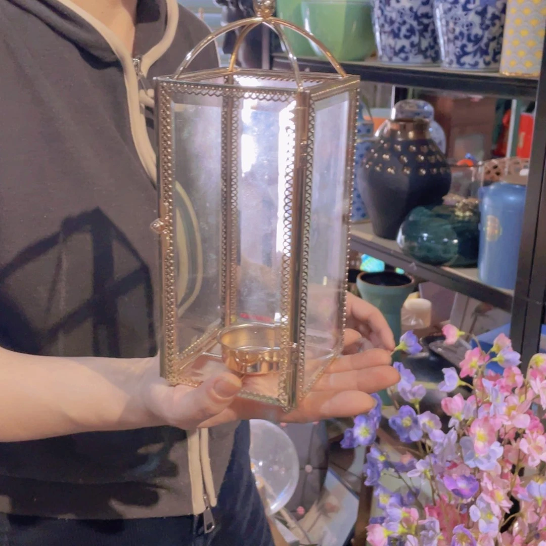 陶瓷花瓶，仿真绿植。