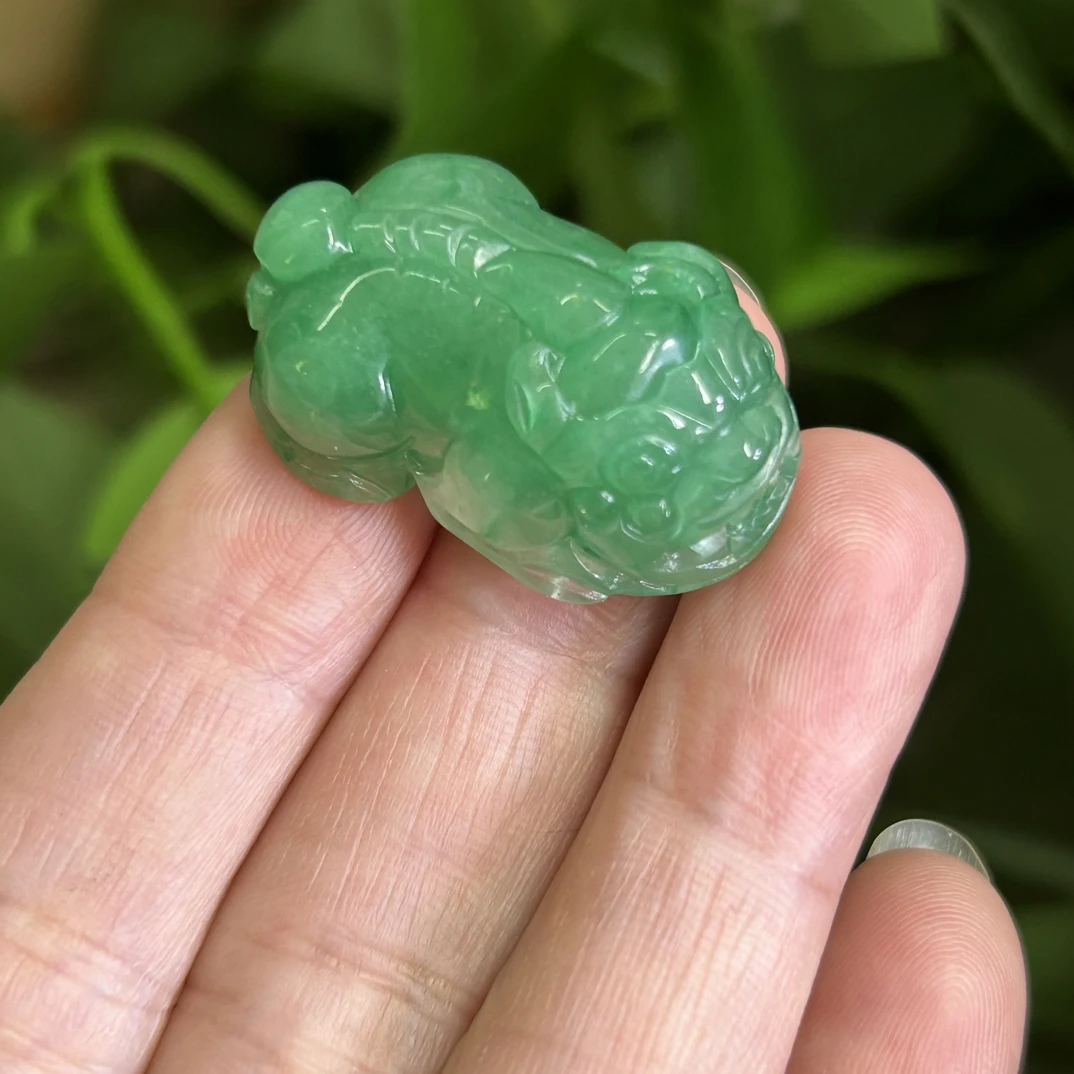 天然A货非洲翠阳绿冰润满色貔貅精雕玉坠