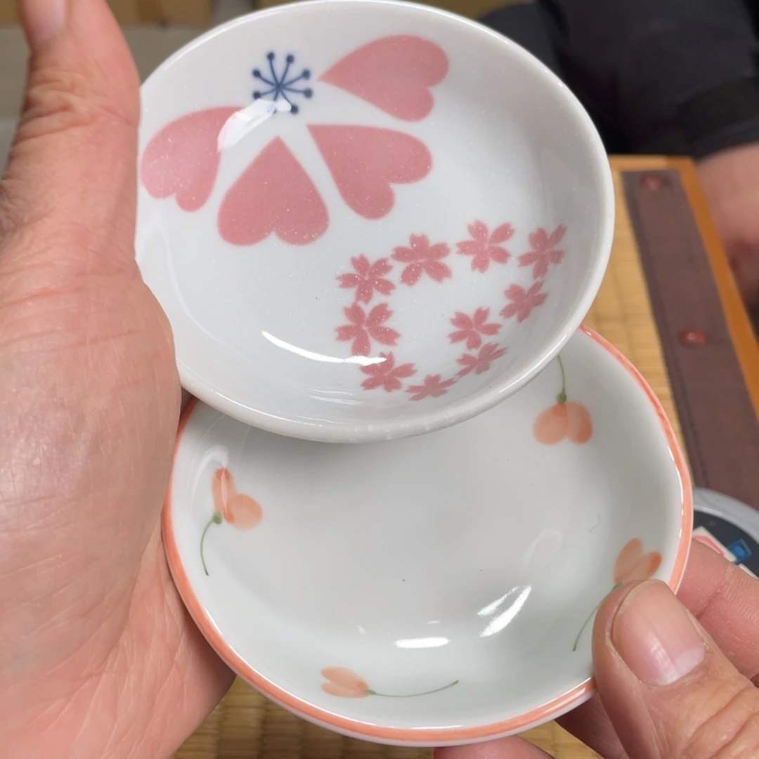 中古瓷器有些开片喜欢拍下