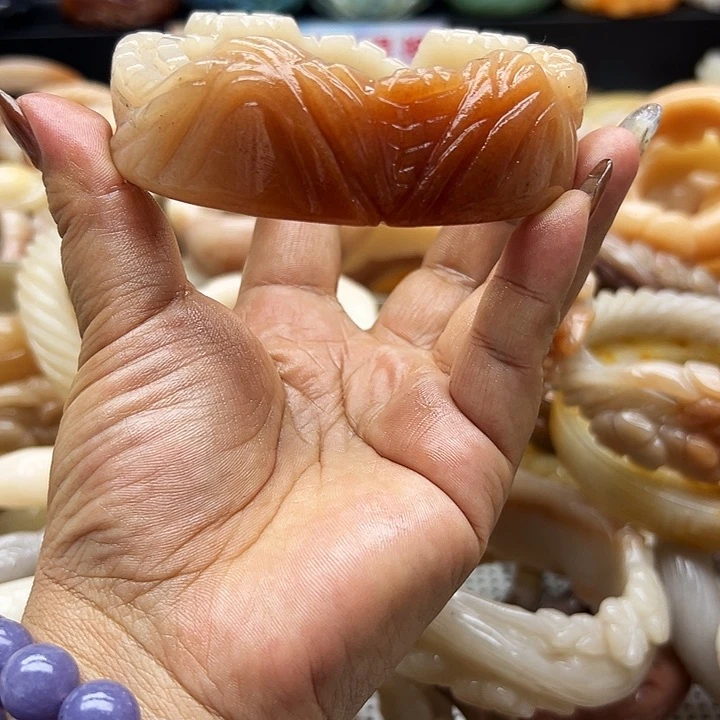 未镶嵌手镯石英岩玉如*