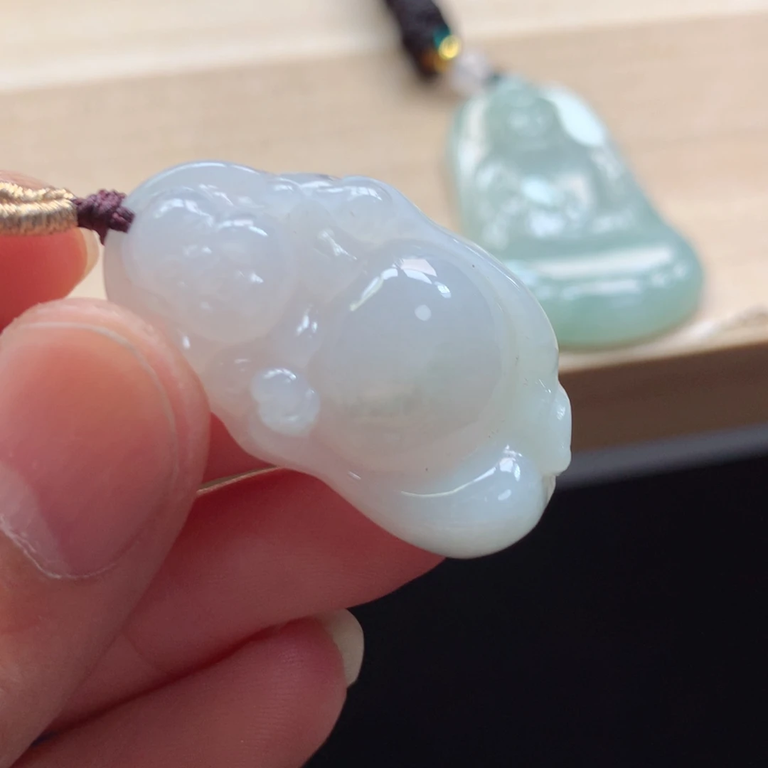 颈饰未镶嵌翡翠吊坠