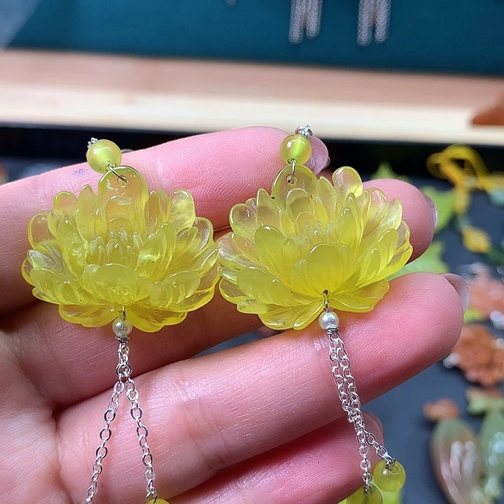 未镶嵌蛇纹石玉耳饰健**丽