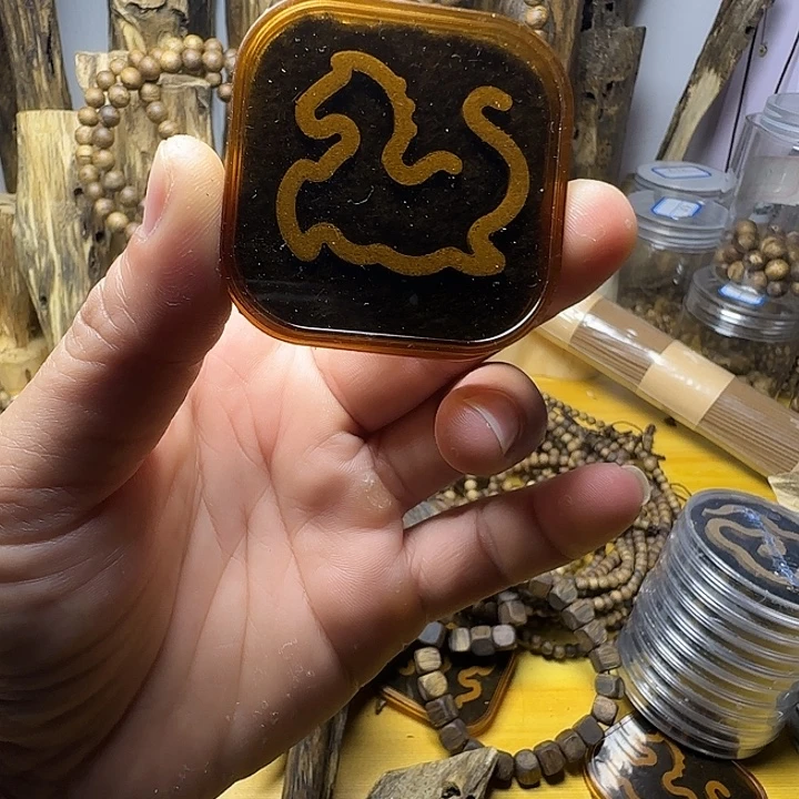 沉香碎屑沉香马年大祥云10片