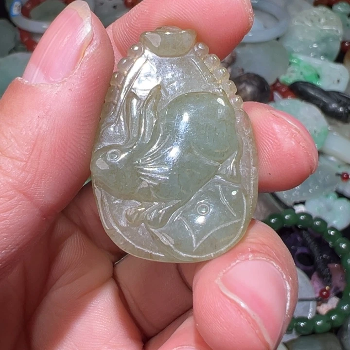 翡翠颈饰未镶嵌吊坠