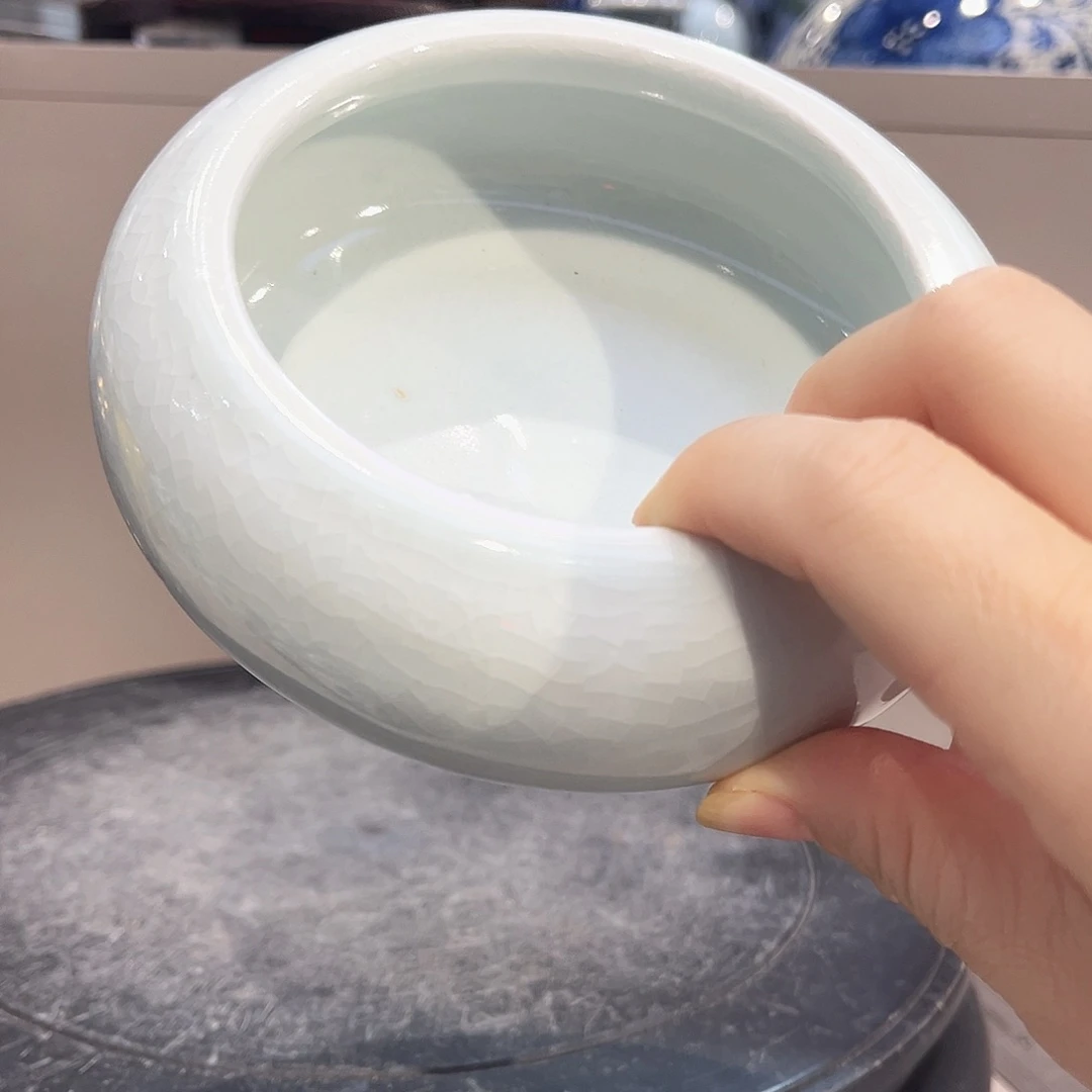 景德镇陶瓷烟灰缸一个