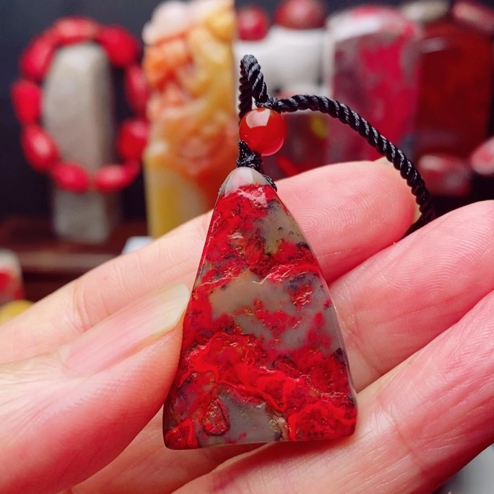 鸡血石鸡血石挂件