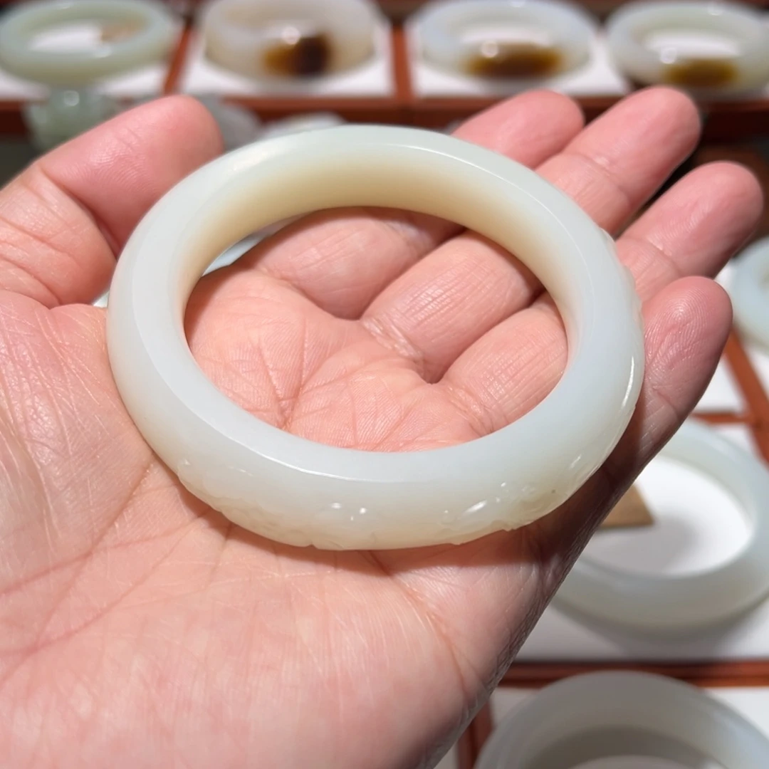 和田玉（白玉）手镯未镶嵌