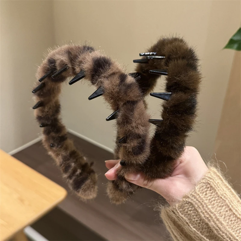 2025年秋冬韩系复古豹纹带齿毛绒发箍女防滑洗脸发卡布艺头箍大头