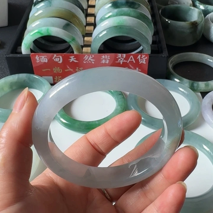 翡翠手镯未镶嵌缅甸天然翡翠手镯A货59.6正圈微瑕