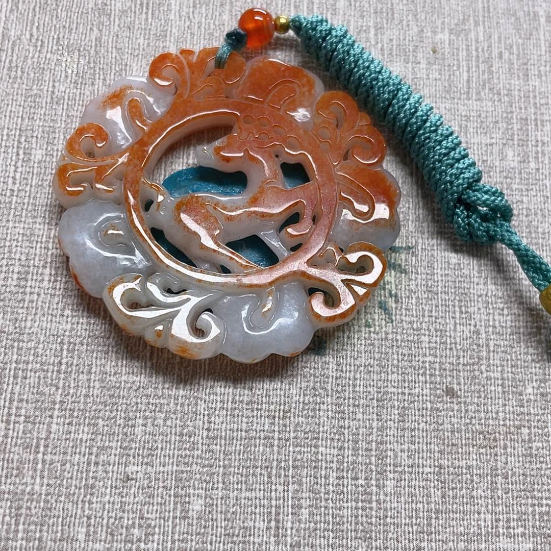 翡翠未镶嵌颈饰吊坠