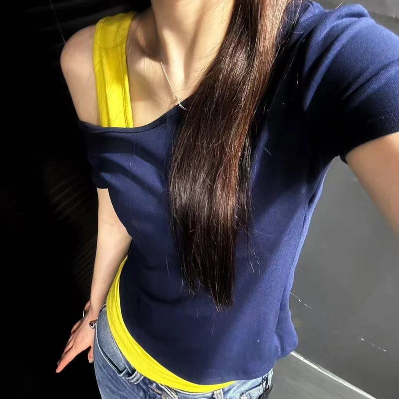 撞色拼接露肩假两件短袖T恤女夏季2025新款气质时尚修身显瘦上衣