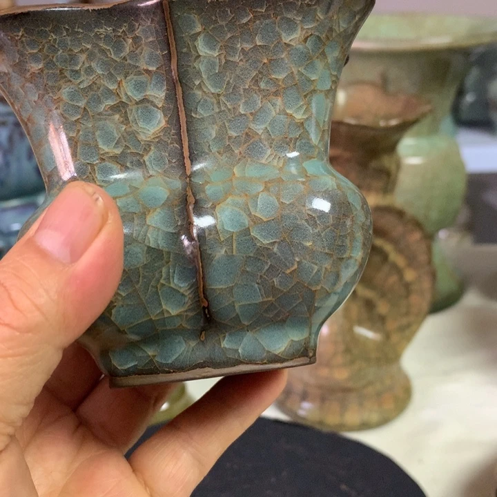 摆件陈*某摆件官窑瓷器