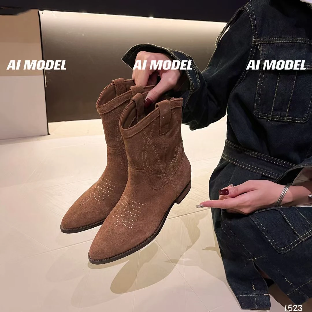 〖古尚女鞋〗1523真皮牛反绒刺绣女仔靴女复古尖头中筒套筒V口粗跟