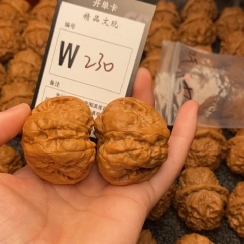 吊坠桃核我是第一百43