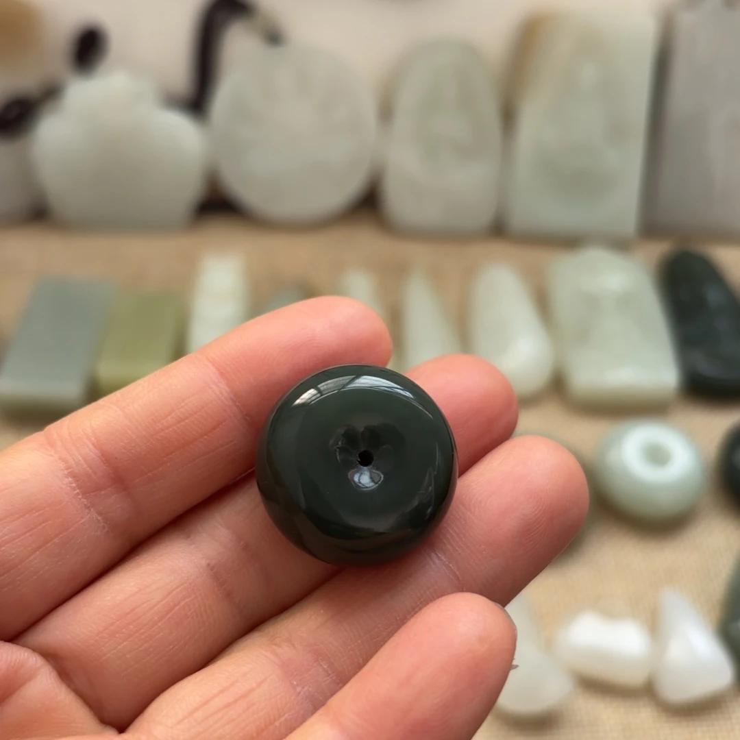 和田玉（糖玉）未镶嵌颈饰