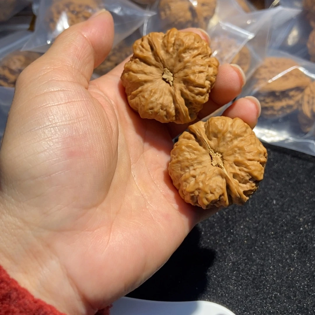 文玩核桃吊坠42蛤蟆头300