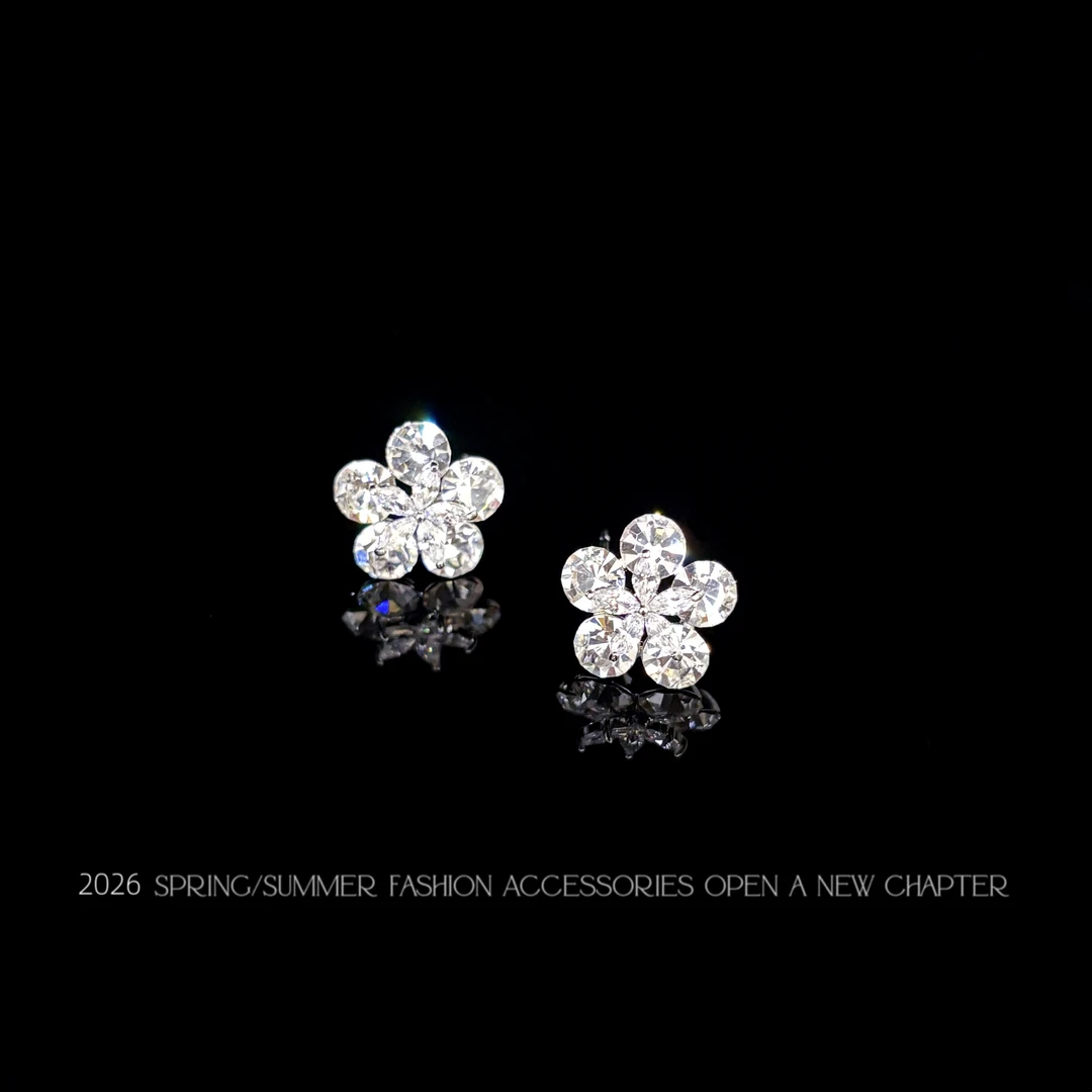 铜合金耳饰 镀白金 2026款G2009【星樱五瓣】BOBAOLI 耳钉