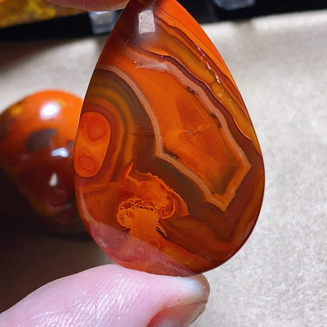 未镶嵌颈饰玛瑙/玉髓静****记