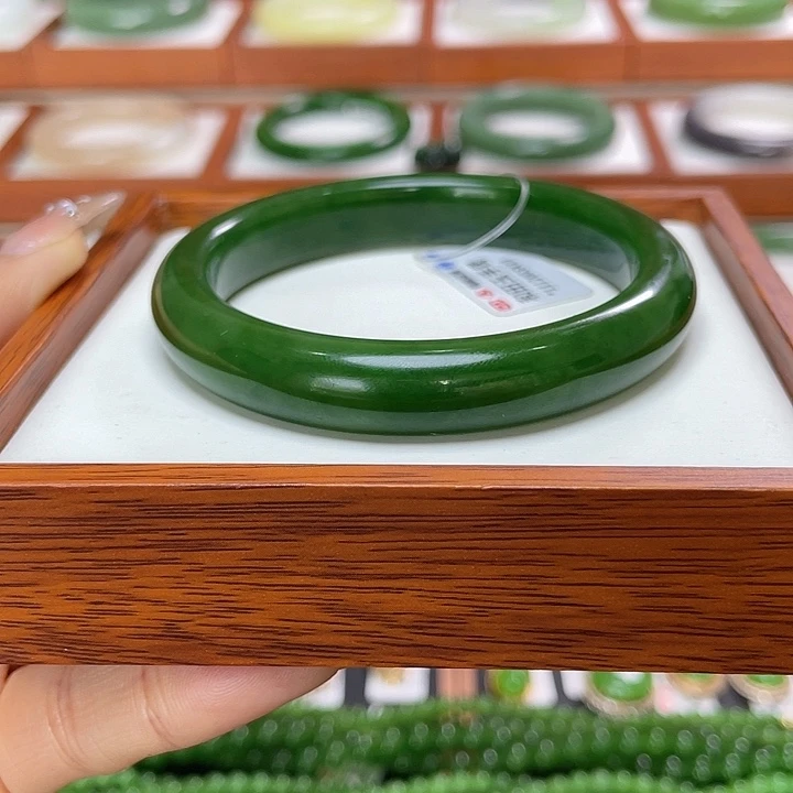 和田玉手镯56.618K金镶嵌