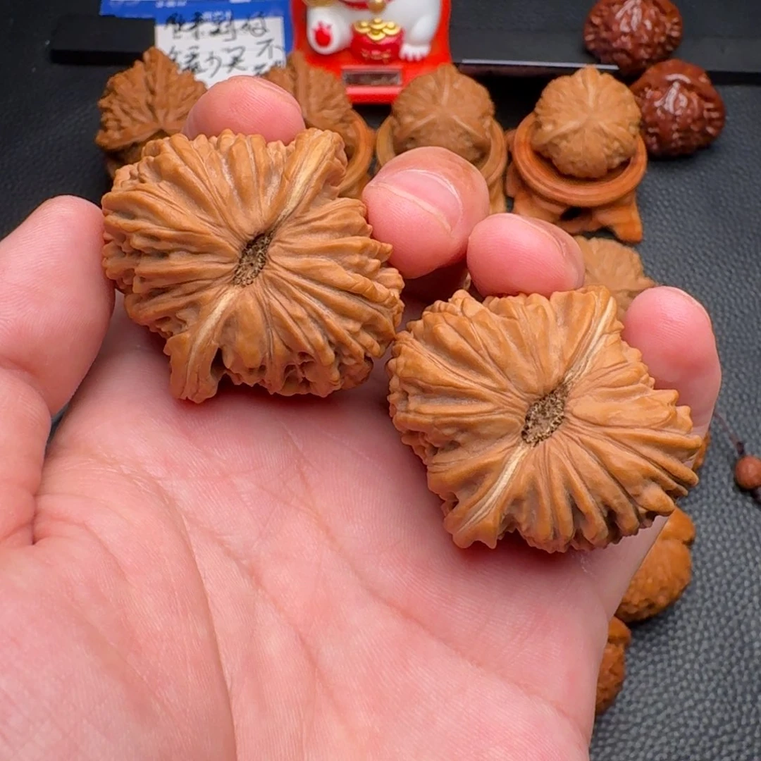 桃核把件慎*拱桥楼狮子头