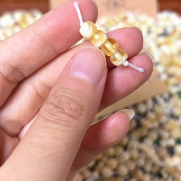 蜜蜡未镶嵌裸石6.1mm一组