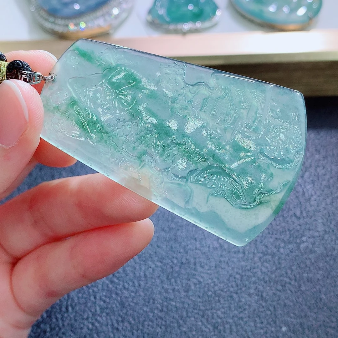 颈饰18K金镶嵌翡翠翡翠