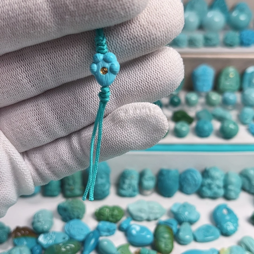 绿松石未镶嵌珠宝奇石