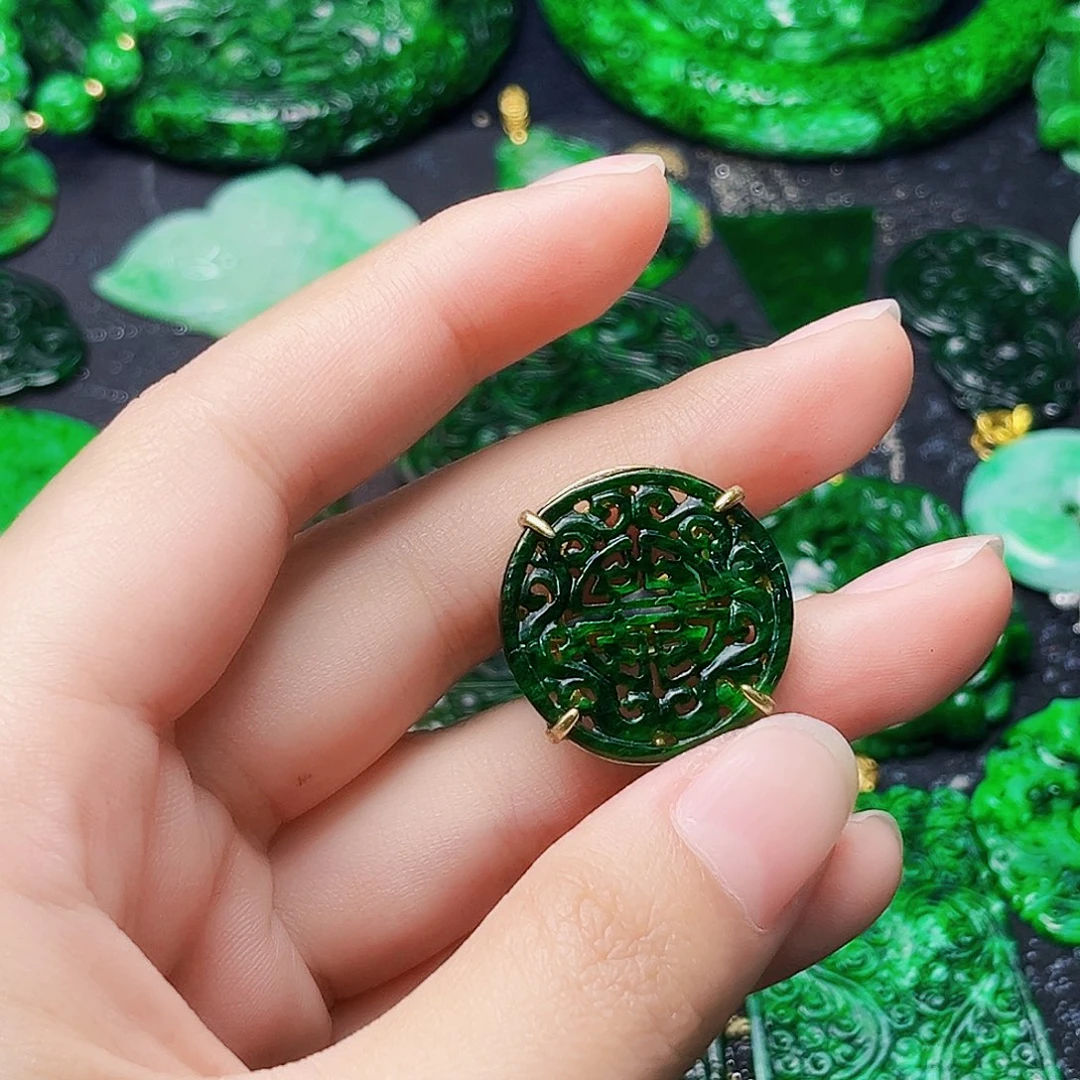 颈饰银S925镶嵌翡翠多样性