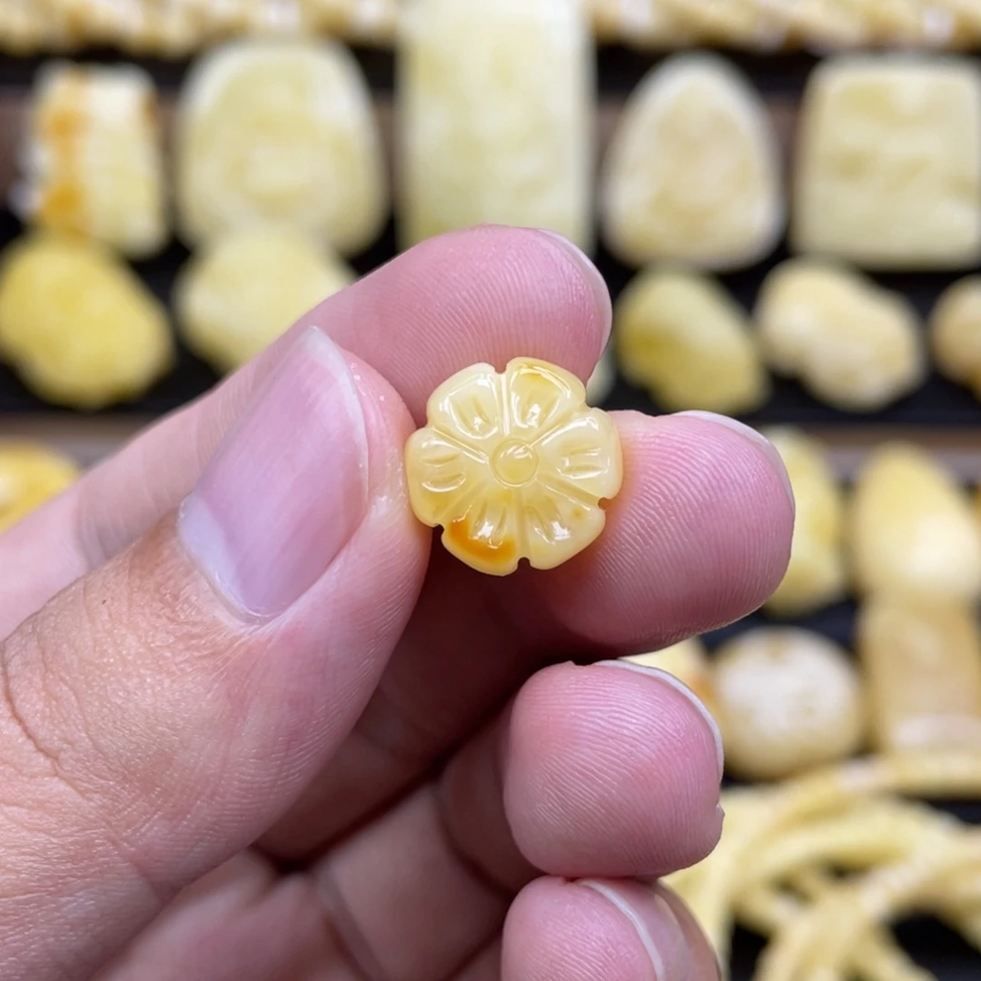 裸石琥珀未镶嵌琥珀蜜蜡