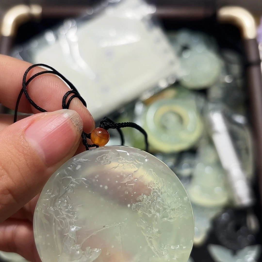 ****r蛇纹石玉未镶嵌颈饰