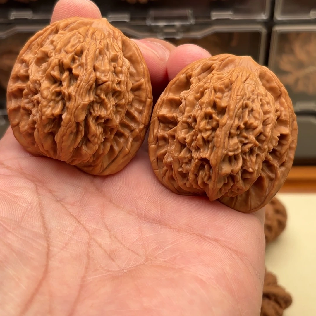 文玩核桃把件麦穗虎头