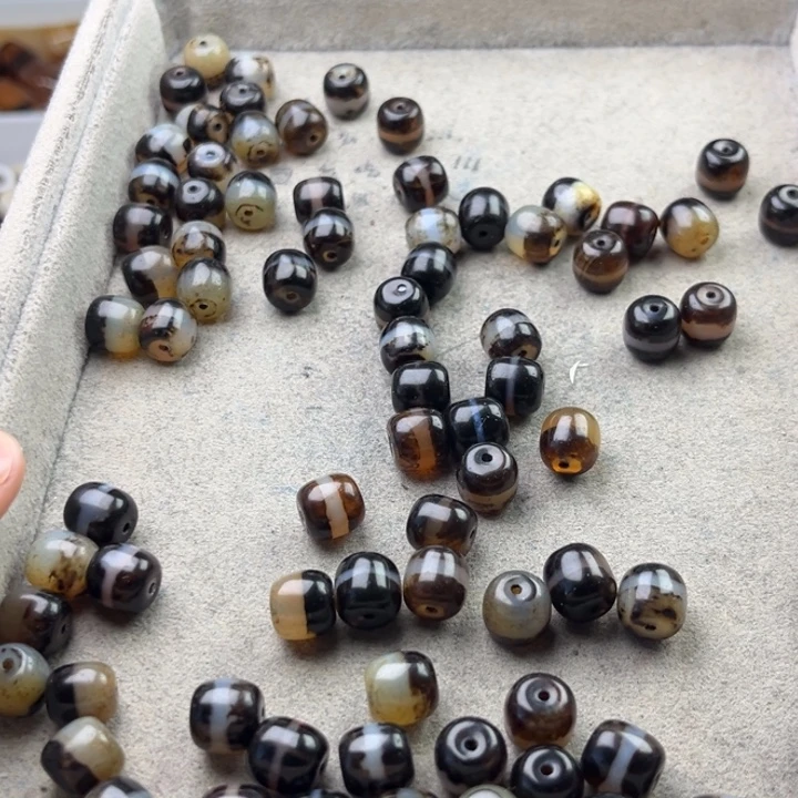 琉璃非金属随机4元1颗